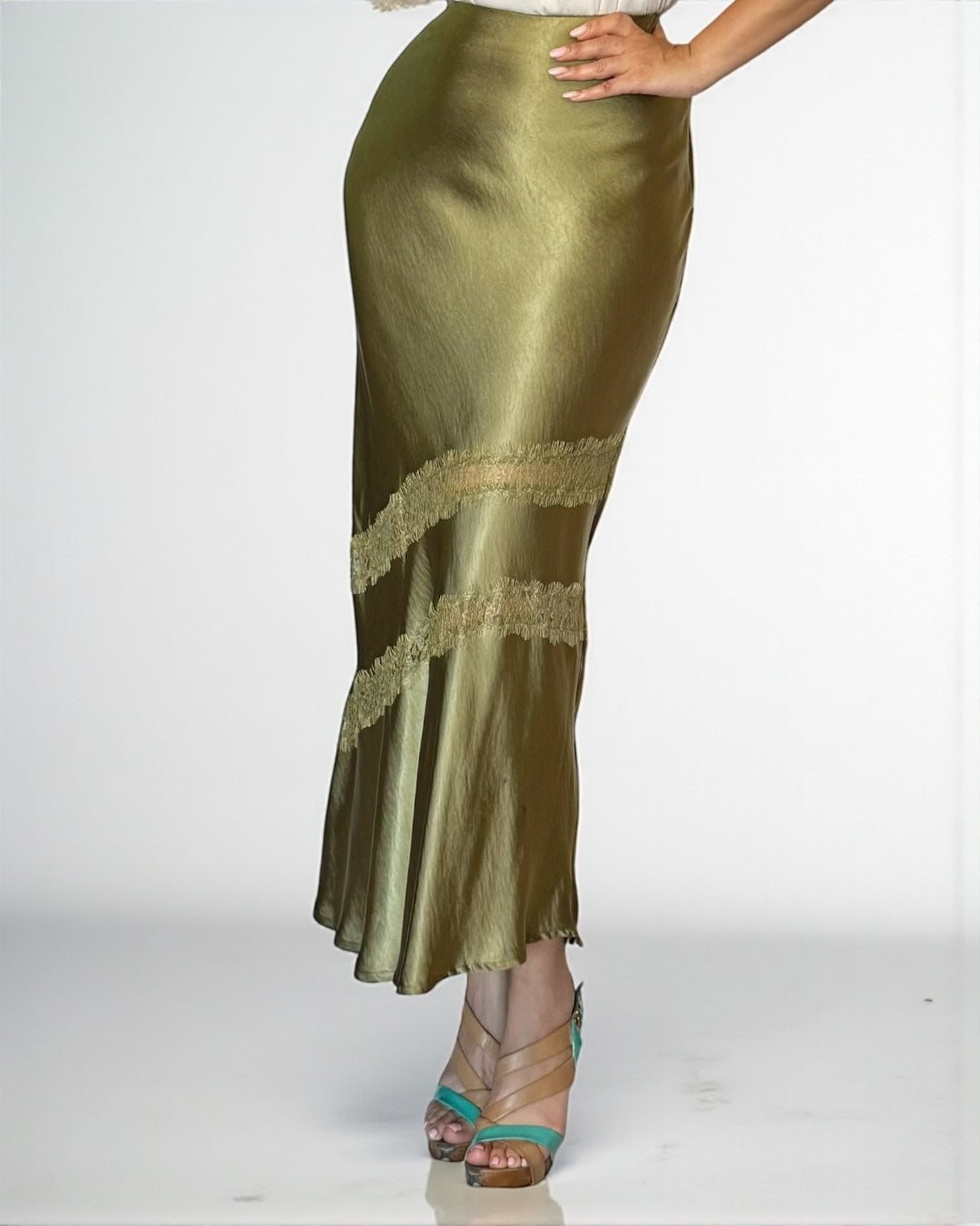 Olive Grace – Lace Skirt