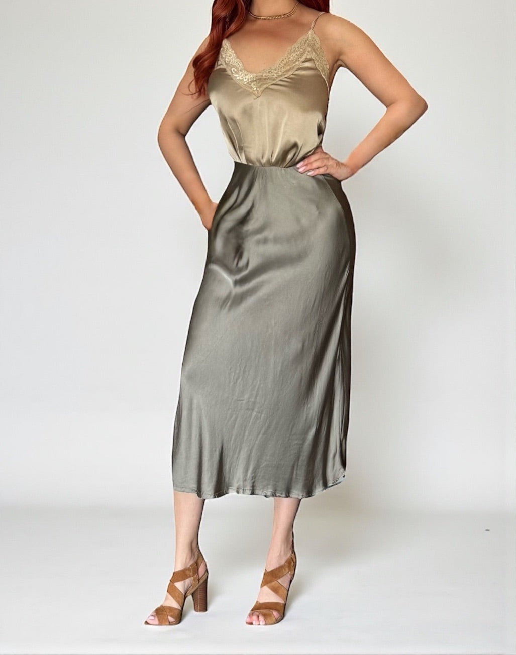 Elegant Skirt with Silky Shine