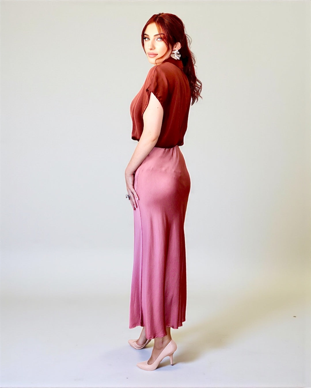 Elegant Skirt with Silky Shine (Dusty Pink)