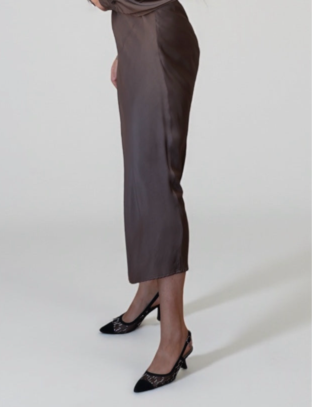 Elegant Skirt with Silky Shine (Chocolate)