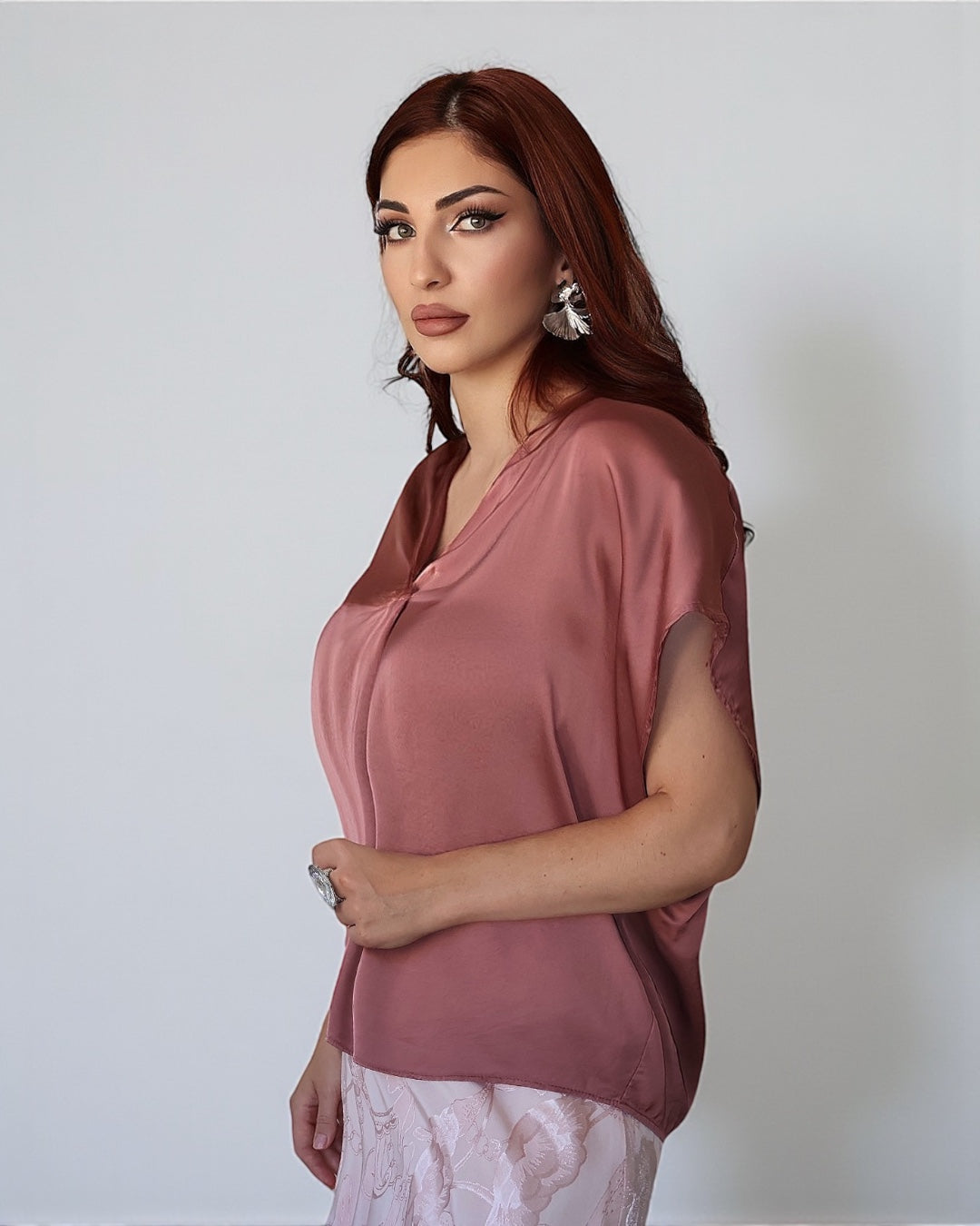 Блузка с V-образным вырезом (винно-красная)