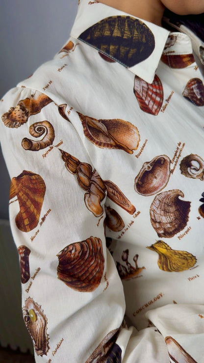 Рубашка с надписью «Ракушка Поэзия»