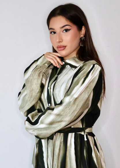 Платье в полоску с акварелью