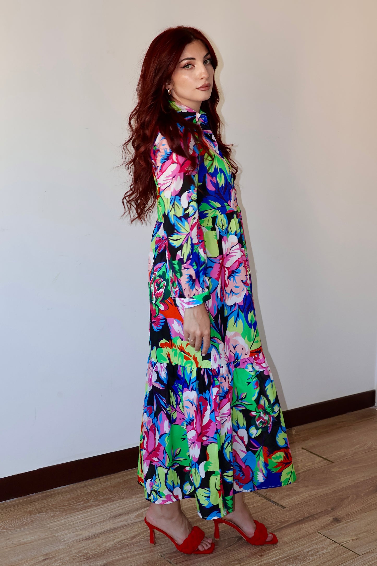 Платье-рубашка в цветочек в стиле бохо 