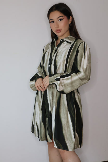 Платье в полоску с акварелью