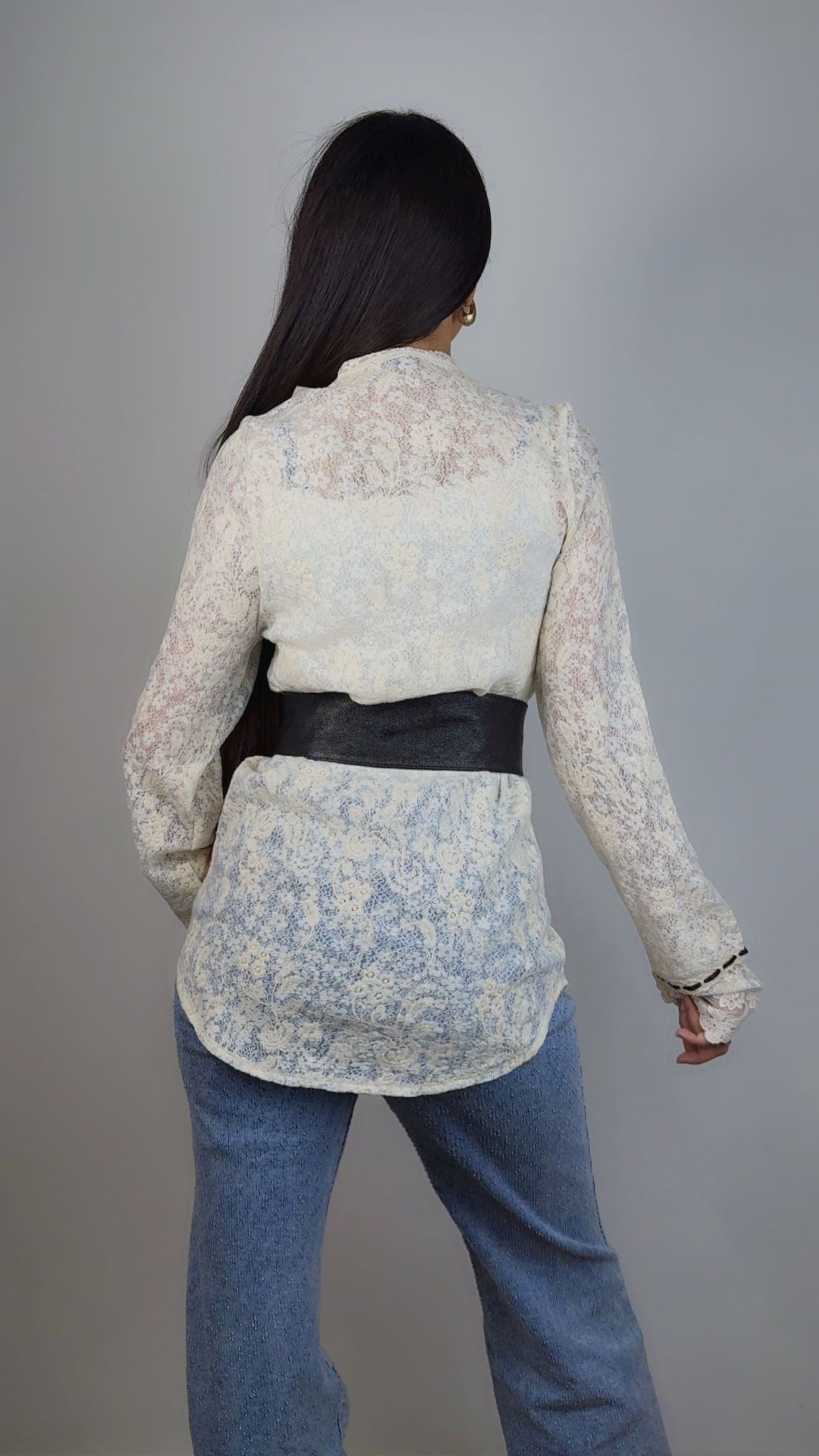 Блузка жабо в стиле барокко