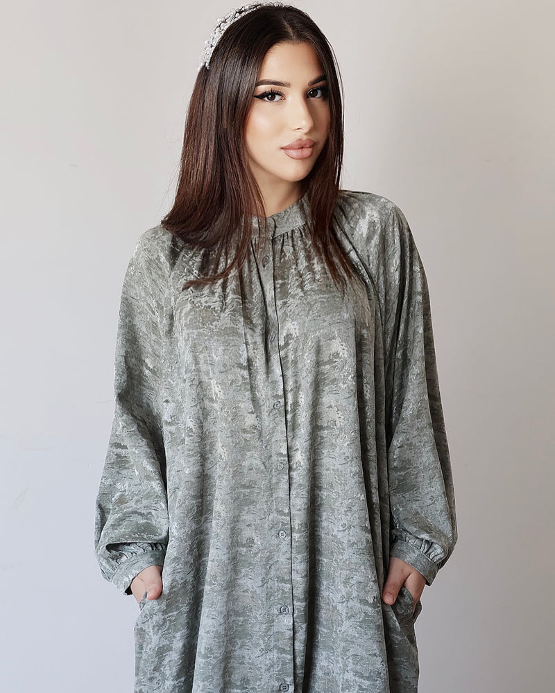 Aisha Velour Elegance