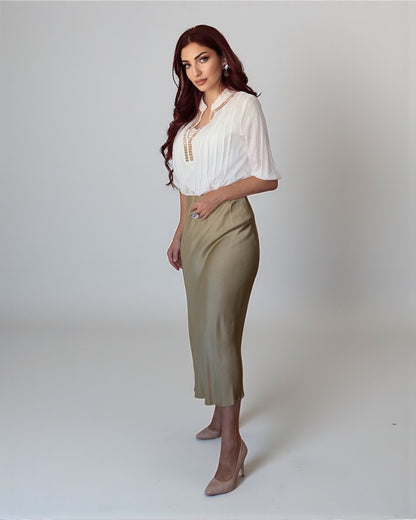 Elegant Skirt with Silky Shine (Golden)