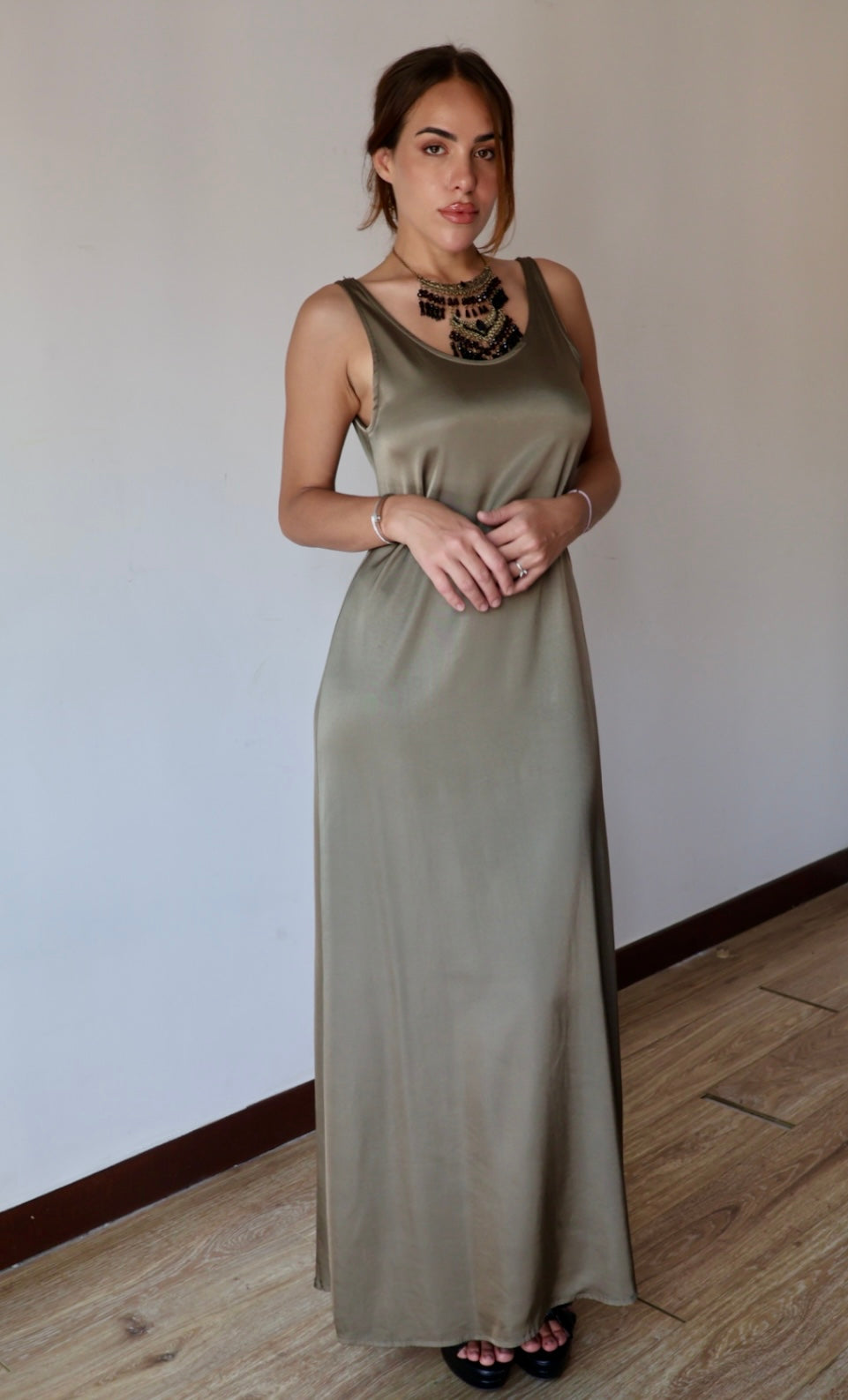 Болотный хаки