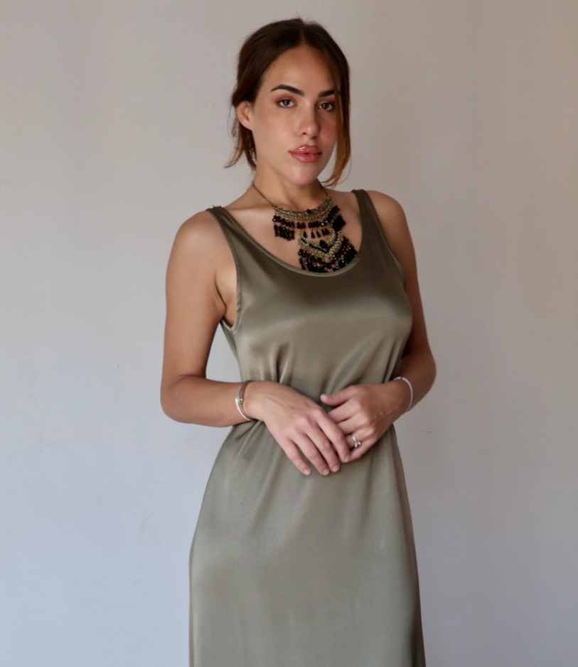 Болотный хаки