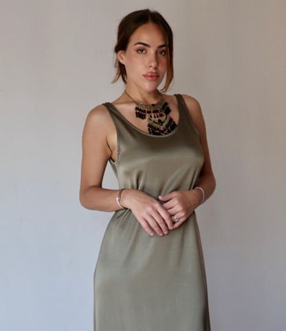 Болотный хаки