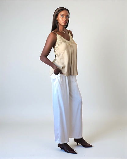 Брюки из белого золота