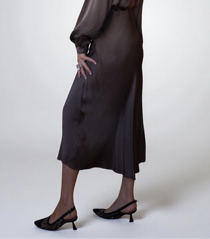 Elegant Skirt with Silky Shine (Chocolate)