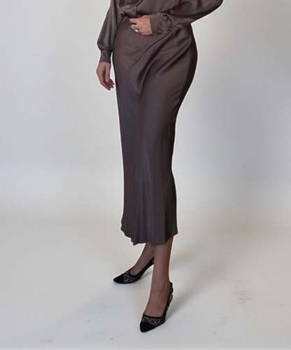 Elegant Skirt with Silky Shine (Chocolate)