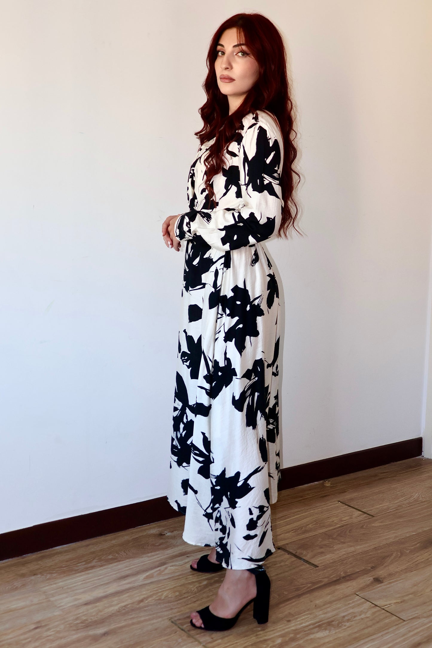 Monochrome Wrap Elegance