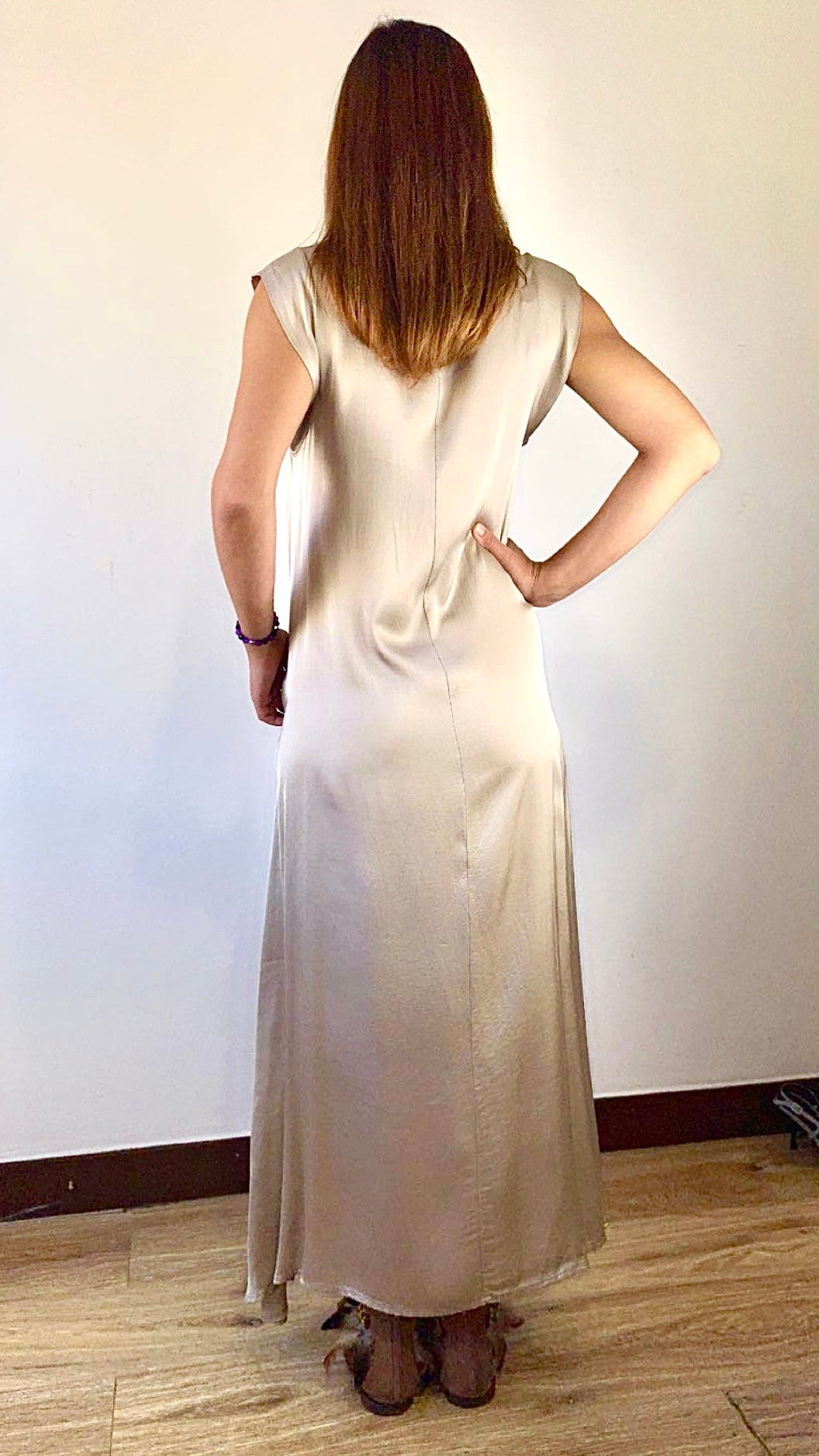 Платье макси Aura Wings темно-бежевого цвета