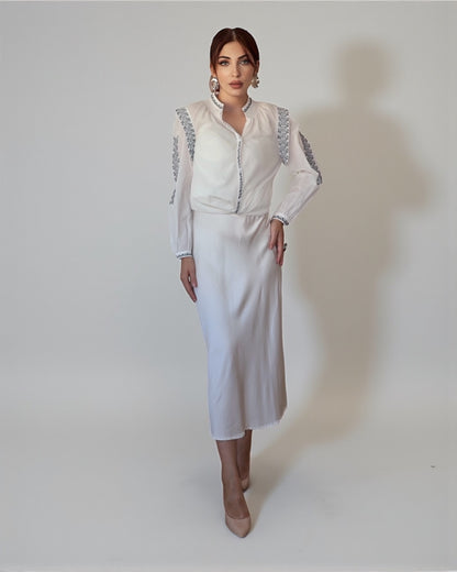 Элегантная юбка с шелковистым блеском (белая)