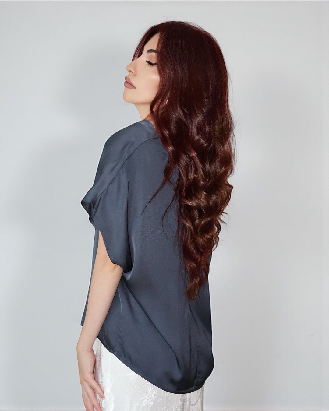 Блузка с V-образным вырезом (темно-синяя)