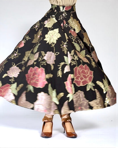 Maharani Bloom – Embroidered Royal Skirt