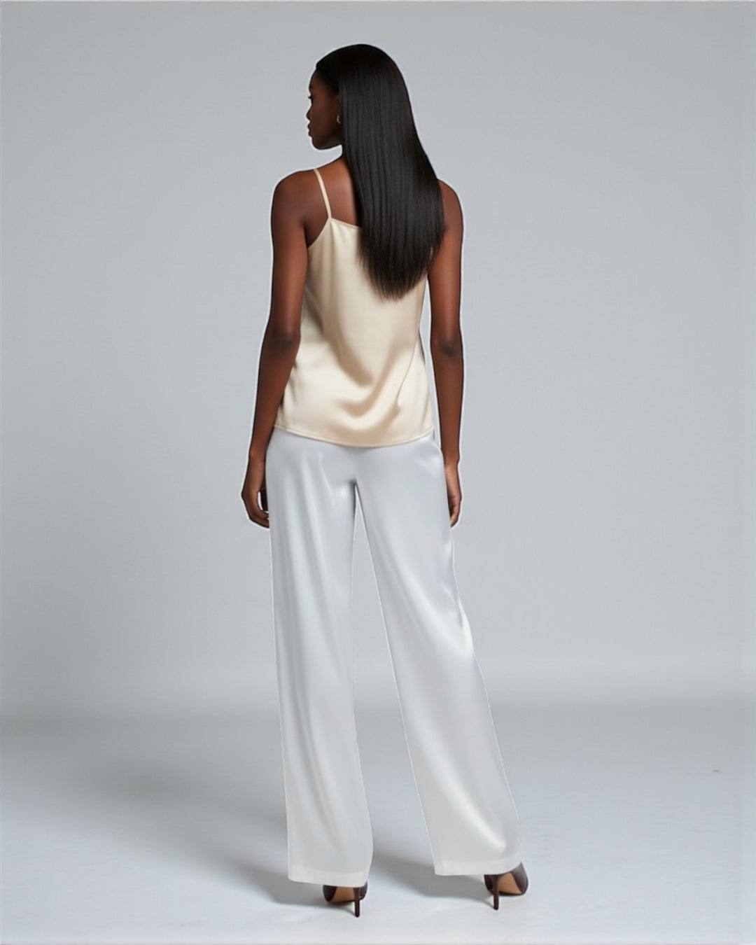 Брюки из белого золота