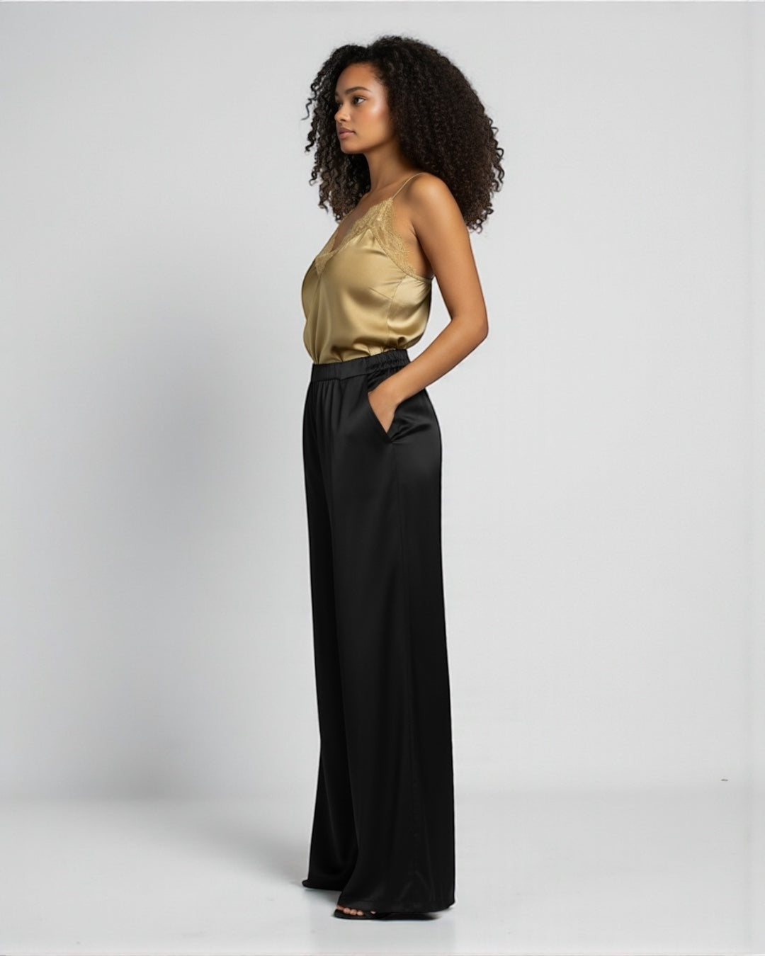 Черные брюки