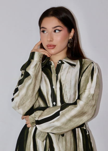 Платье в полоску с акварелью