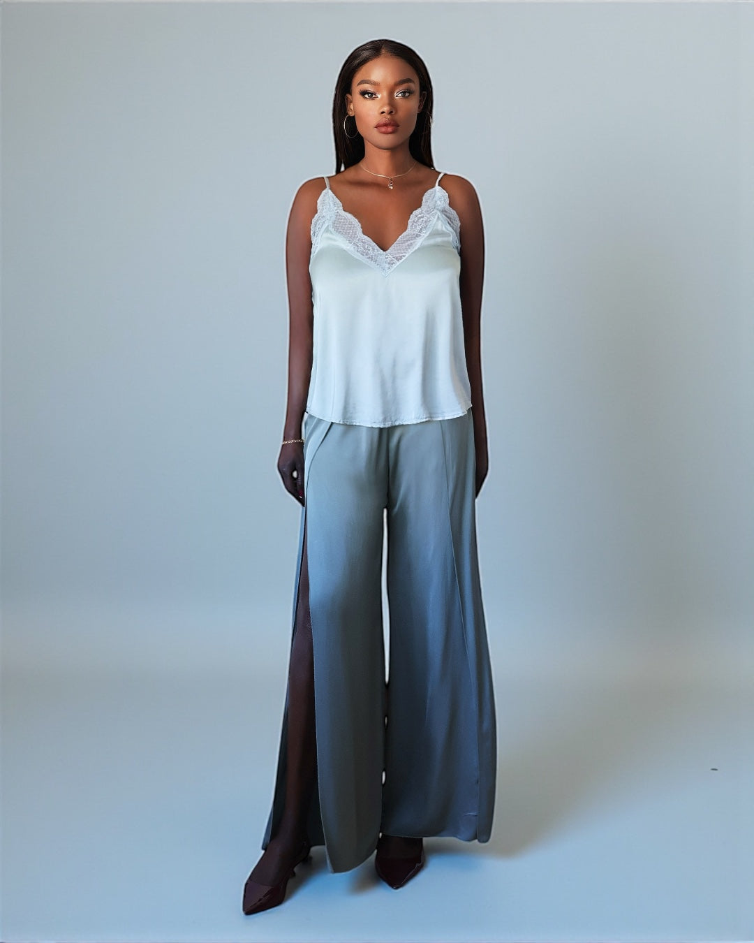 Брюки палаццо с разрезом по ноге, холодный зеленый