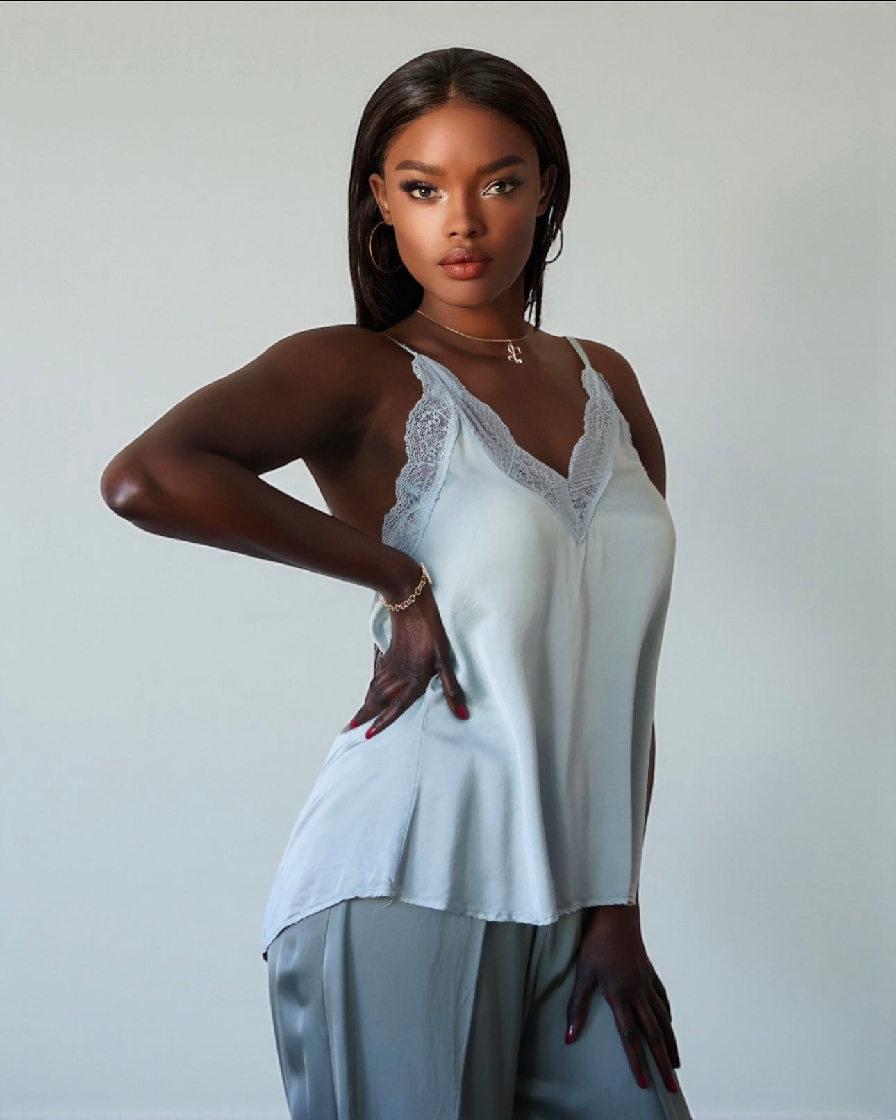 Luxury Lace Tank Top (Metalic Silver)