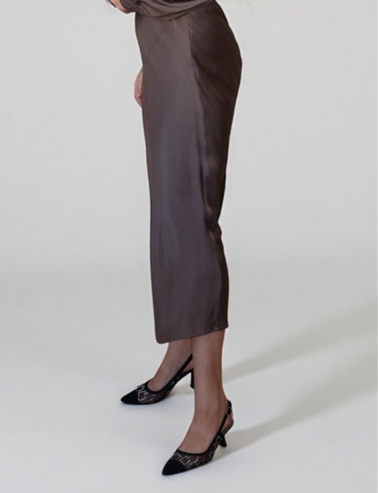 Elegant Skirt with Silky Shine (Chocolate)