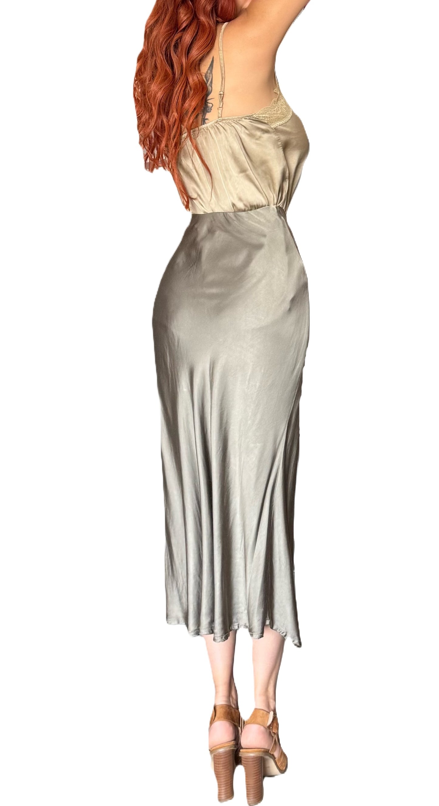 Elegant Skirt with Silky Shine